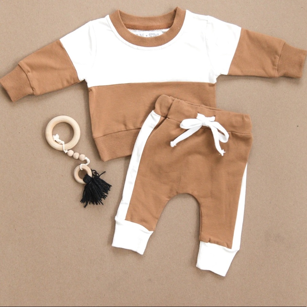 NWT Olive & Scout Lennon set sz 0-3
